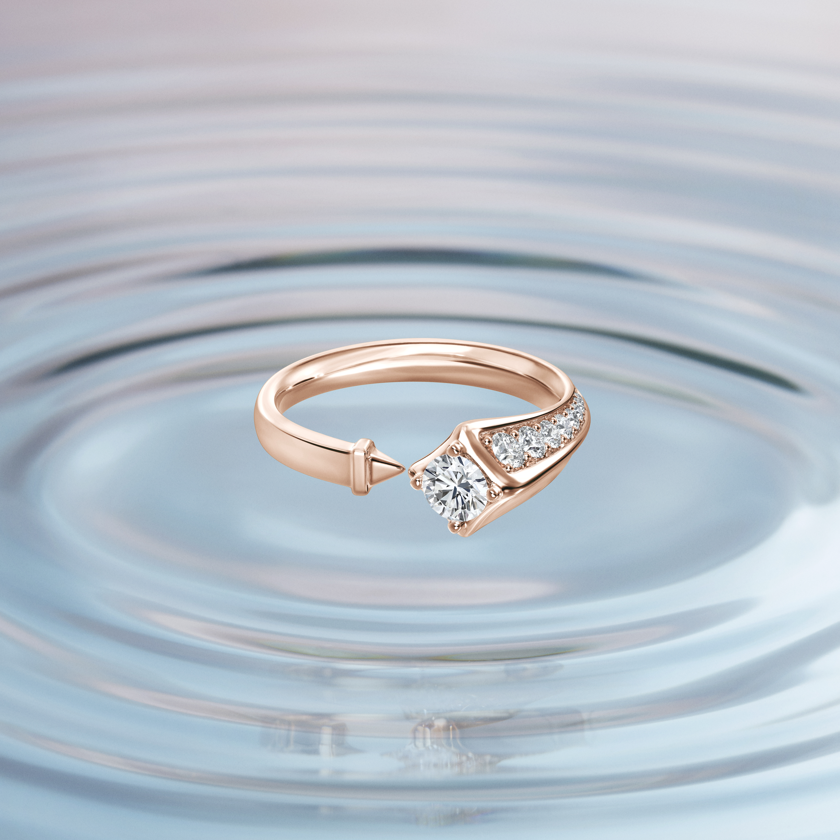 戴比尔斯永恒印记闪耀首届中国国际消费品博览会